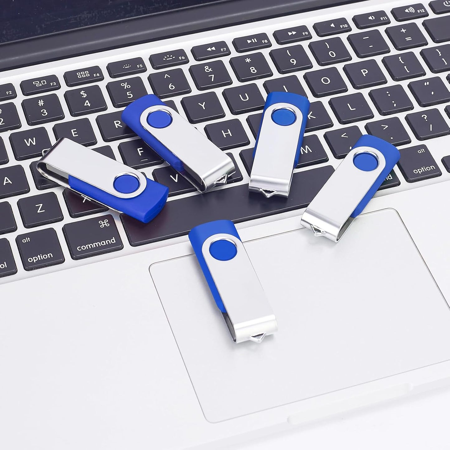 EASTBULL 200 Packs of 2GB Bulk Flash Drives, USB Flash Drives Pack 2GB USB Drives Bulk Swivel USB2.0 Thumb Drives Bulk with Strings (200Packs, Blue)